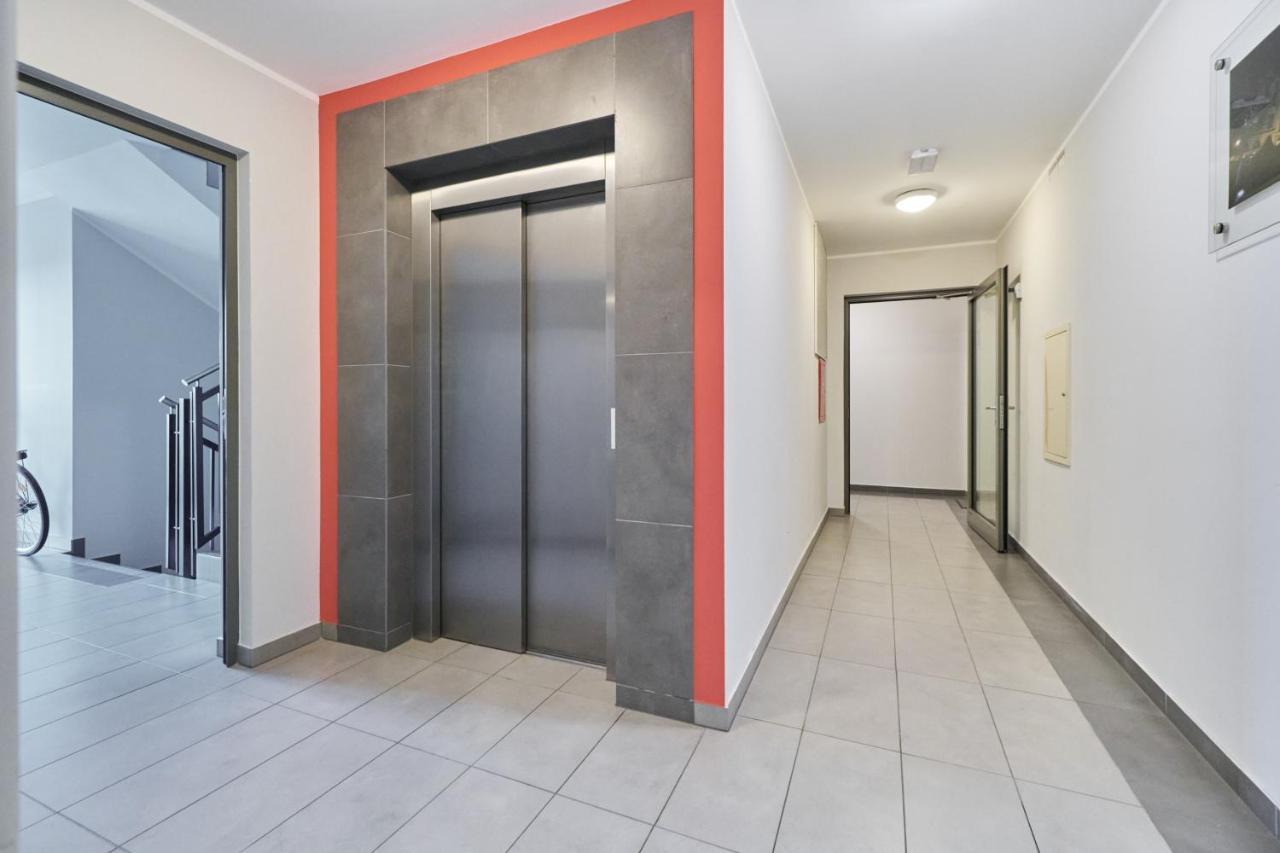 Apartment Wroclaw Krakowska With Balcony And Free Garage By Noclegi Renters Breslávia Exterior foto